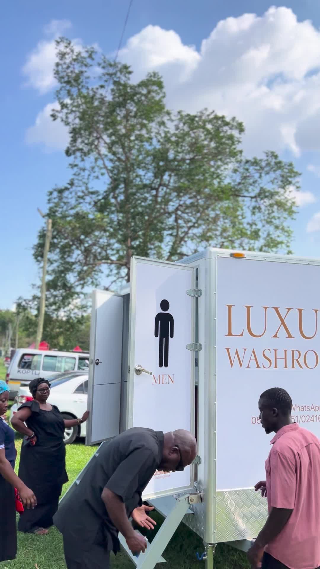 Thumbnail for Luxury Mobile Restrooms Setup video